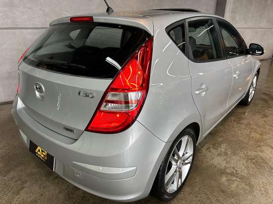 HYUNDAI-I30-2.0 MPFI GLS 16V GASOLINA 4P MANUAL HYUNDAI-I30-2010