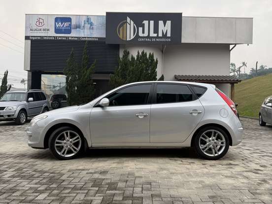 HYUNDAI-I30-2.0 MPI 16V GASOLINA 4P AUTOMÁTICO HYUNDAI-I30-2009