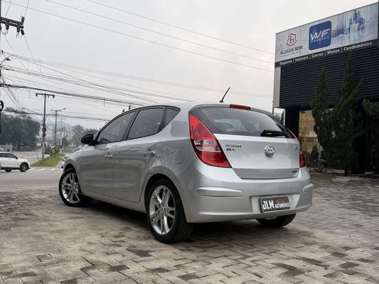 HYUNDAI-I30-2.0 MPI 16V GASOLINA 4P AUTOMÁTICO HYUNDAI-I30-2009