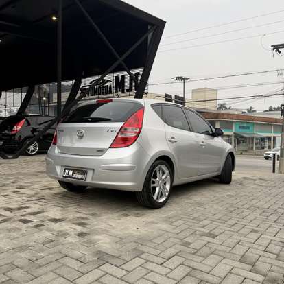 HYUNDAI-I30-2009