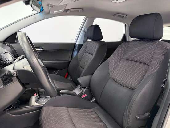 HYUNDAI-I30-2009