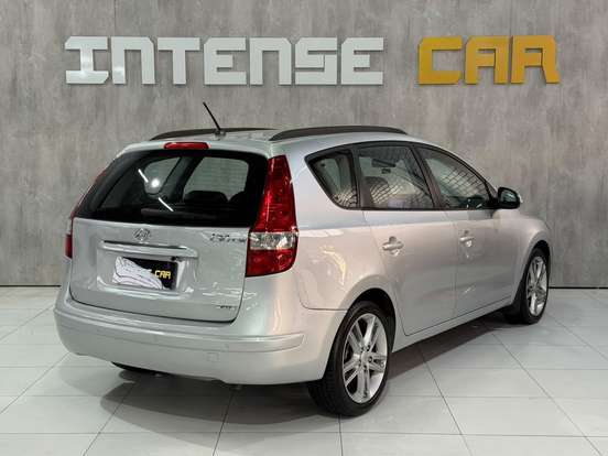 HYUNDAI-I30-2.0 MPI 16V GASOLINA 4P AUTOMÁTICO HYUNDAI-I30-2010