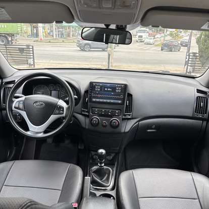 HYUNDAI-I30-2009