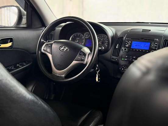 HYUNDAI-I30-2.0 MPI 16V GASOLINA 4P MANUAL HYUNDAI-I30-2009