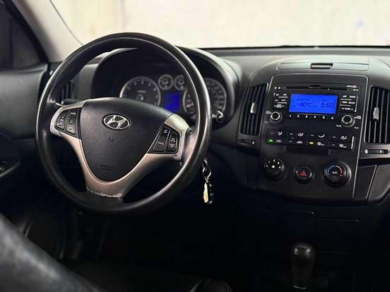 HYUNDAI-I30-2009