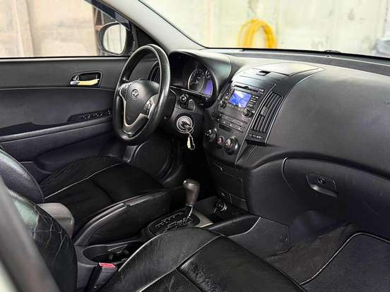 HYUNDAI-I30-2009