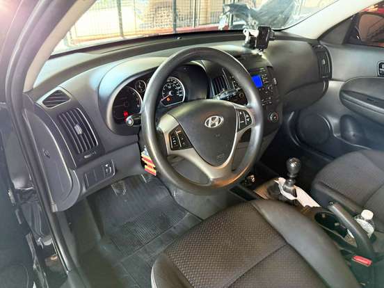 HYUNDAI-I30-2011