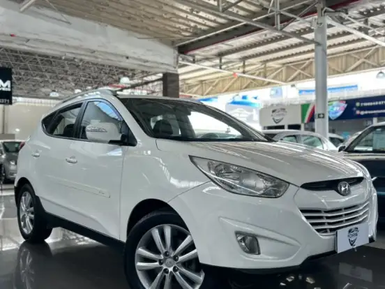 HYUNDAI-IX35-2.0 MPFI GLS 16V FLEX 4P AUTOMÁTICO HYUNDAI-IX35-2014