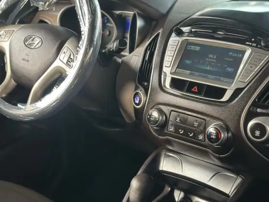 HYUNDAI-IX35-2.0 MPI 4X2 16V FLEX 4P AUTOMÁTICO HYUNDAI-IX35-2013