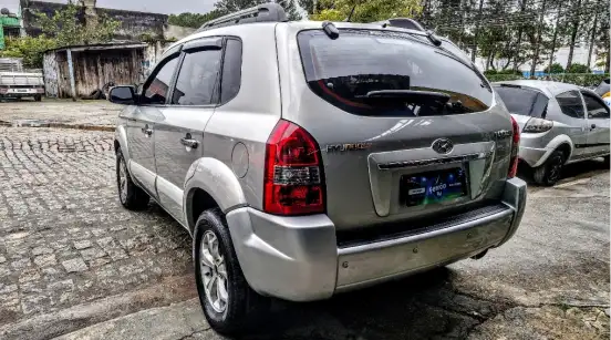 HYUNDAI-TUCSON-2012