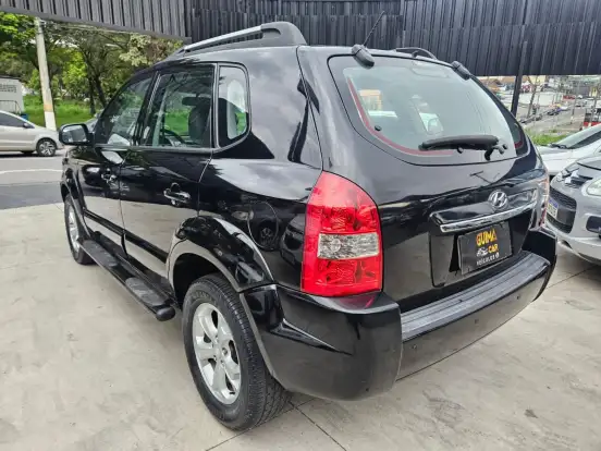 HYUNDAI-TUCSON-2.0 MPFI GLS 16V 143CV 2WD GASOLINA 4P AUTOMÁTICO HYUNDAI-TUCSON-2011