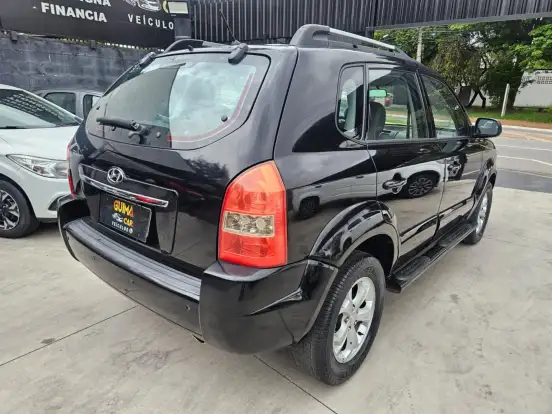 HYUNDAI-TUCSON-2011