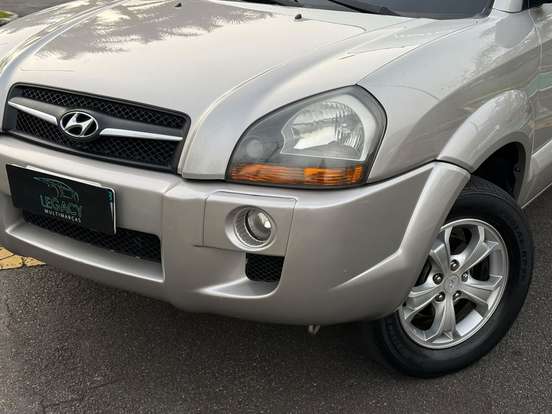 HYUNDAI-TUCSON-2.0 MPFI GL 16V 142CV 2WD GASOLINA 4P AUTOMÁTICO HYUNDAI-TUCSON-2009