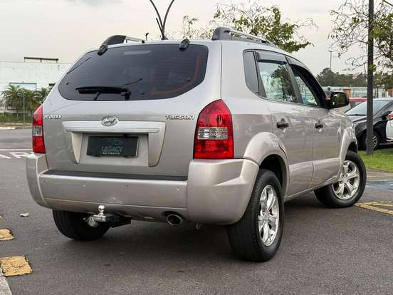HYUNDAI-TUCSON-2009