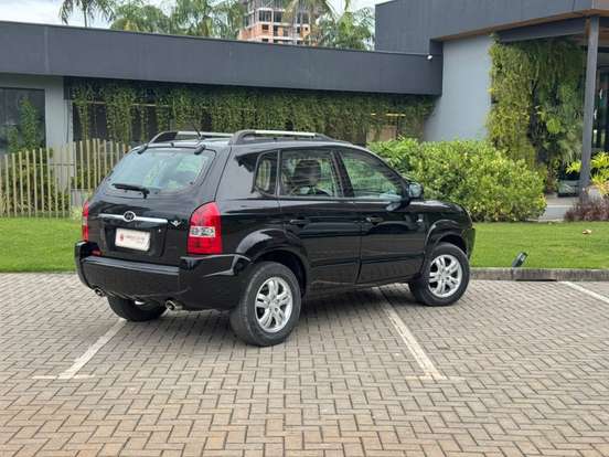 HYUNDAI-TUCSON-2007
