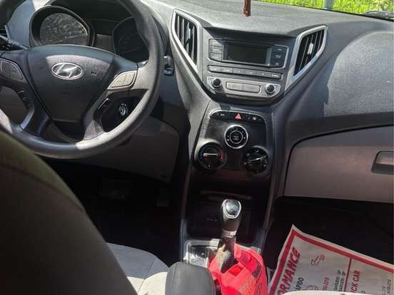 HYUNDAI-HB20S-1.6 COMFORT PLUS 16V FLEX 4P AUTOMÁTICO HYUNDAI-HB20S-2017