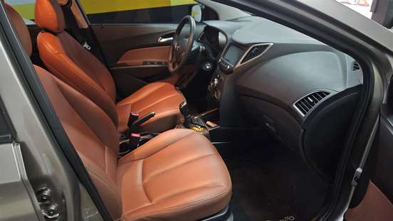 HYUNDAI-HB20X-2018