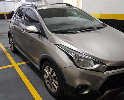 HYUNDAI-HB20X-2018