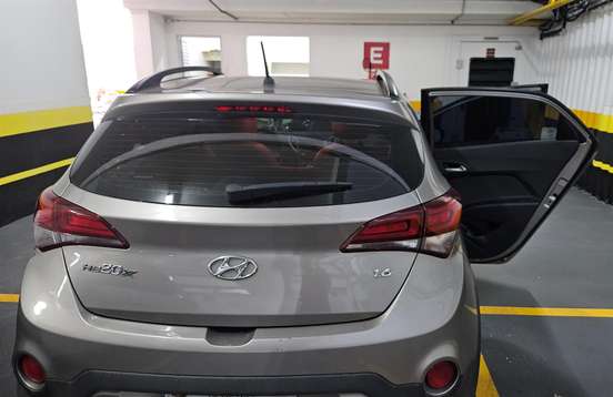 HYUNDAI-HB20X-2018
