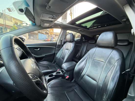 HYUNDAI-I30-1.8 MPI 16V GASOLINA 4P AUTOMATICO HYUNDAI-I30-2015