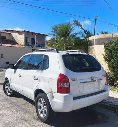 HYUNDAI-TUCSON-2.0 MPFI GLS 16V 143CV 2WD FLEX 4P AUTOMÁTICO HYUNDAI-TUCSON-2015
