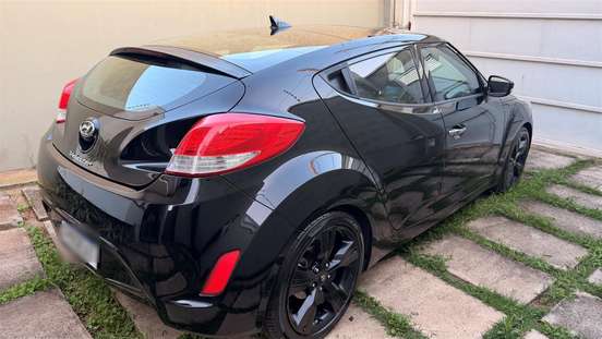 HYUNDAI-VELOSTER-2012