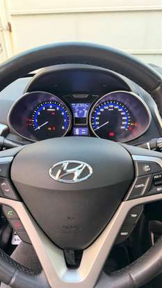 HYUNDAI-VELOSTER-2012