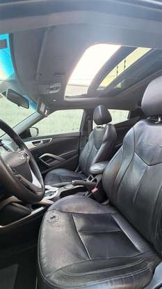 HYUNDAI-VELOSTER-2012