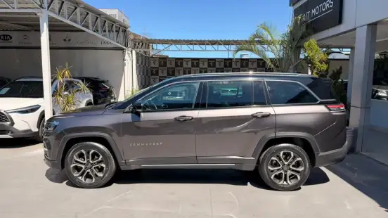 JEEP-COMMANDER-2023