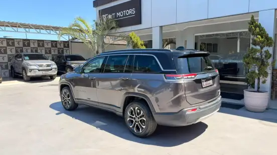 JEEP-COMMANDER-2023