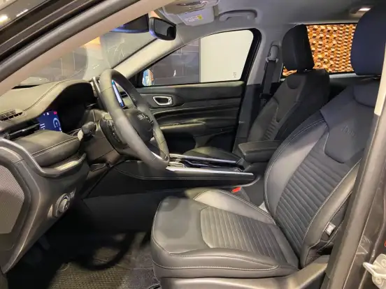 JEEP-COMMANDER-1.3 T270 TURBO FLEX LONGITUDE AT6 JEEP-COMMANDER-2025