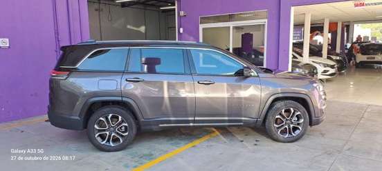 JEEP-COMMANDER-2025