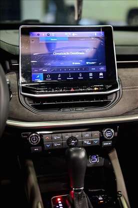 JEEP-COMMANDER-2025