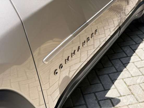 JEEP-COMMANDER-2022