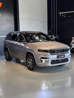 JEEP-COMMANDER-2022