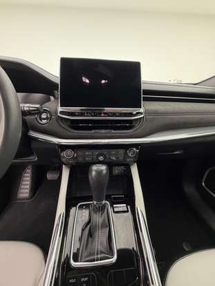 JEEP-COMMANDER-2021