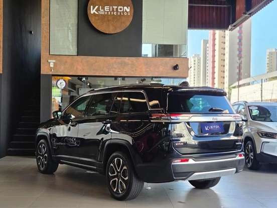 JEEP-COMMANDER-2023
