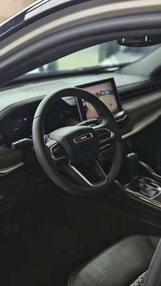 JEEP-COMMANDER-2023