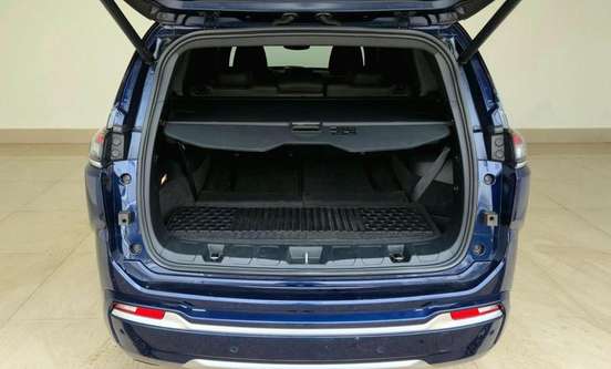 JEEP-COMMANDER-2022