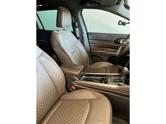 JEEP-COMMANDER-2025