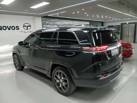 JEEP-COMMANDER-2023