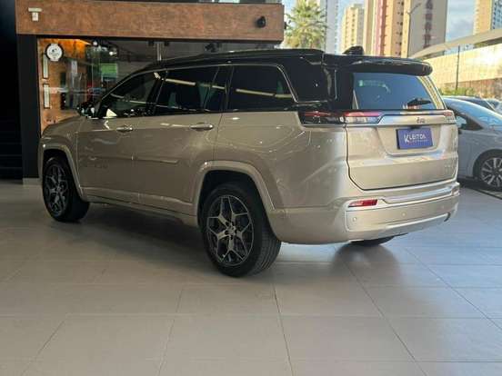 JEEP-COMMANDER-2024