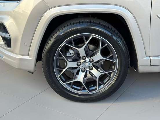 JEEP-COMMANDER-1.3 T270 TURBO FLEX OVERLAND AT6 JEEP-COMMANDER-2024