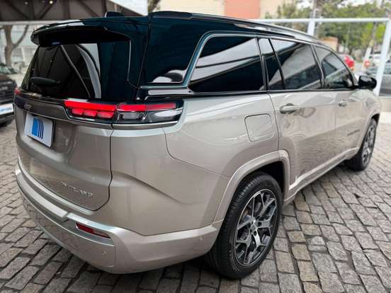 JEEP-COMMANDER-2024