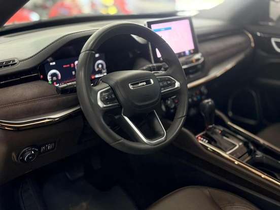 JEEP-COMMANDER-2022