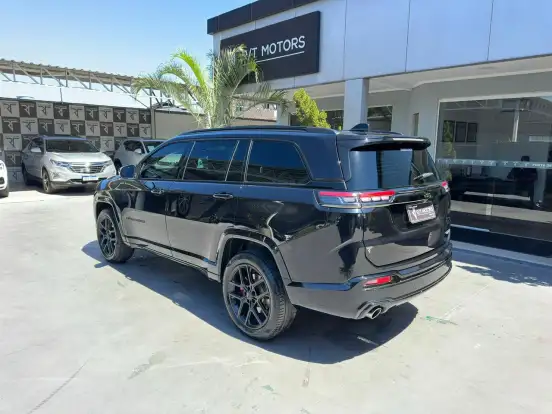 JEEP-COMMANDER-2.0 HURRICANE 4 TURBO GASOLINA BLACKHAWK AT9 JEEP-COMMANDER-2024