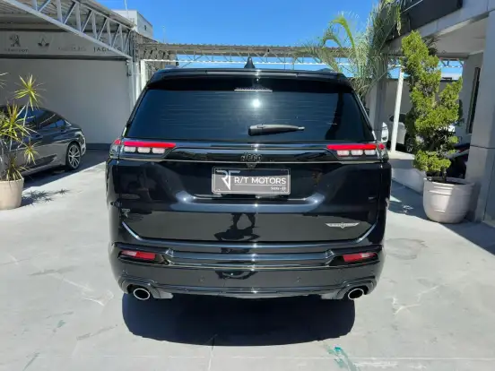 JEEP-COMMANDER-2.0 HURRICANE 4 TURBO GASOLINA BLACKHAWK AT9 JEEP-COMMANDER-2024