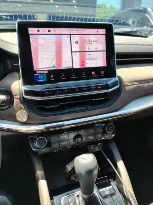 JEEP-COMMANDER-2024