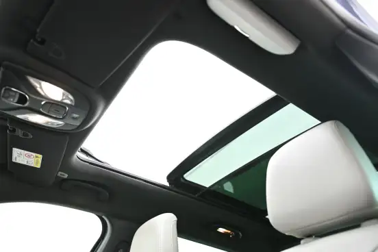 JEEP-COMMANDER-2022