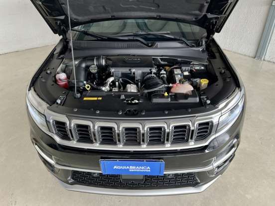 JEEP-COMMANDER-2024